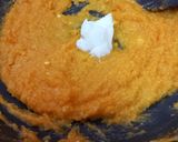 A picture of step 3 of Ripe Papaya Halwa.