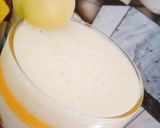 A picture of step 4 of Apricot and banana shake.