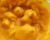 A picture of step 3 of Stuffed mushroom kola urundai.