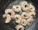 Foto del paso 3 de la receta: Pasta con camarones al ajillo