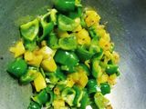 सिमला बटाटा भाजी (shimla batata bhaji recipe in marathi)