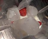 Foto del paso 1 de la receta: Licuado de frutillas