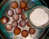 கண்டன்ஸ்டு மில்க் பால்ஸ் (பன்) ரெசிபி ஸ்டேப் 7 புகைப்படம்