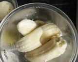 A picture of step 1 of Fruits and nuts delight.
