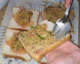 A picture of step 12 of Schezwan mayo sendwitch.