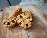Foto langkah ke 8 dari resep Pie Apel Mini / Apple Pie.
