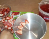 Foto del paso 2 de la receta: Gelatina de lechera con fresas encapsuladas!!!