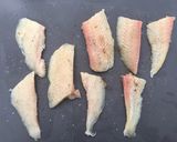 Foto langkah ke 2 dari resep Saengseon Jeon (Korean Pan-Fried Fish).