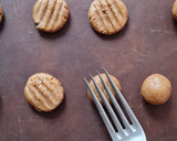 Foto del paso 3 de la receta: Galletitas integrales con mantequilla de maní 🥜 Sin balanza, rápidas y fáciles 🍪