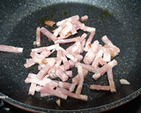Foto del paso 2 de la receta: Huevos al horno con brócoli, alcachofas y bacon