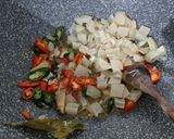 Foto langkah ke 1 dari resep Kikil kuah cabe & buncis.