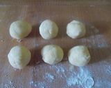 Túrós-sonkás kifli recept fázis 2 fotója