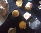 Foto langkah ke 6 dari resep Classic (Vanilla) Cupcake.