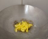 Foto langkah ke 3 dari resep Ayam Goreng Mentega Bawang Harum.