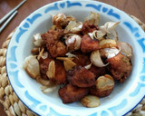 Foto langkah ke 5 dari resep Ayam Goreng Bawang Khas Batam.