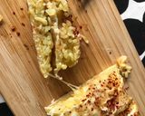 A picture of step 3 of Omelette with instant noodle and cheese inside 😎.