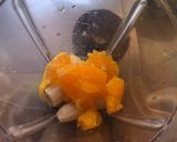 Foto del paso 2 de la receta: Licuado de banana y naranja súper rico 😍😍