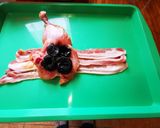Aszalt szilvával töltött csirkecomb recept fázis 2 fotója