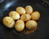 रेस्टॉरंट स्टाईल अंडा करी (anda curry recipe in marathi) रेसिपी स्टेप 2 फोटो 