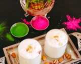 A picture of step 3 of Punjabi lassi.
