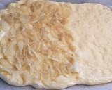 Foto del paso 1 de la receta: Focaccia deliciosa de aceitunas negras y cebolla