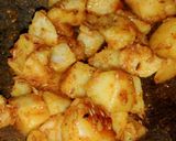A picture of step 3 of Masala aloo.