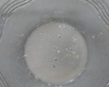Foto del paso 1 de la receta: Pizza fugazza con champiñones y aceitunas