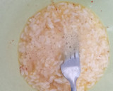 Foto langkah ke 2 dari resep Kerak telur nasi sisa.