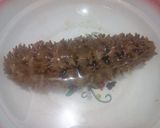 Foto langkah ke 1 dari resep Sea cucumber and chicken with oesyter sauce.