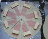 Foto del paso 1 de la receta: Mini medialunas de Jamón y Queso