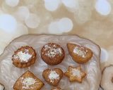 A picture of step 5 of Sindhi gach (fried cookie).