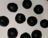 A picture of step 7 of OREO Truffles.