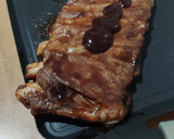 Foto del paso 7 de la receta: Costillas de cerdo con salsa barbacoa-miel
