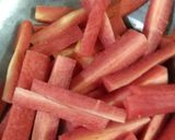 A picture of step 1 of Honey glazed Carrots.