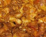 A picture of step 5 of Bangla chicken massala.