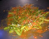 Foto langkah ke 2 dari resep Tumis buncis pedas manis.