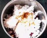 A picture of step 2 of Coconut red chili chutney.