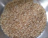 खमंग कोथिंबिर वडी (kothimbir wadi recipe in marathi) रेसिपी स्टेप 2 फोटो