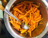 A picture of step 1 of Raw Turmeric Instant Pickle.