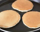 A picture of step 4 of Healthy Protein pancakes.