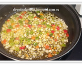 Foto del paso 1 de la receta: Garbanzos con sepia y gambones