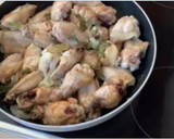 Foto del paso 5 de la receta: Alitas de pollo al limón