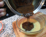 Foto del paso 10 de la receta: Volcán de chocolate con fresas y nata