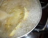 A picture of step 3 of Pineapple peels juice.