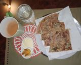 A picture of step 9 of Omelette Paratha..
