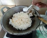 Foto langkah ke 4 dari resep Nasi goreng pedes2 enak... tanpa msg dan kecap.