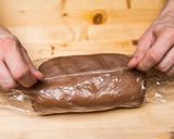 Mézeskalács házikó készítés recept fázis 2 fotója