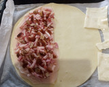 Foto del paso 6 de la receta: Empanadas de Pechuga de pollo con bacon, dátiles y queso con masa Quebrada