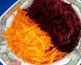 A picture of step 1 of Beetroot Carrot Halwa.