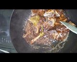 Foto langkah ke 6 dari resep Iga Gondrong Bumbu Kecap.